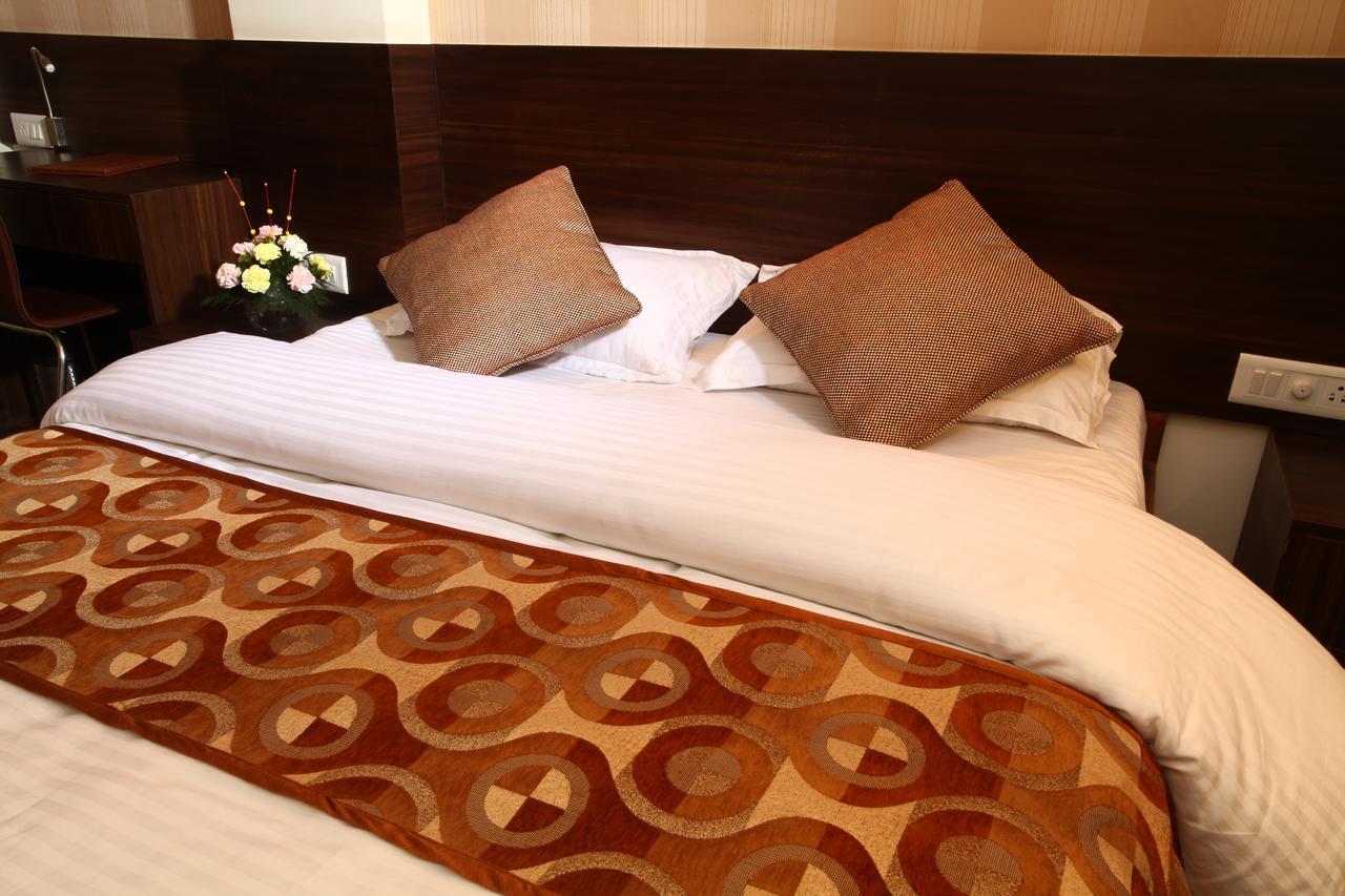 Hostel Mumbai By Maharana Inn Екстериор снимка