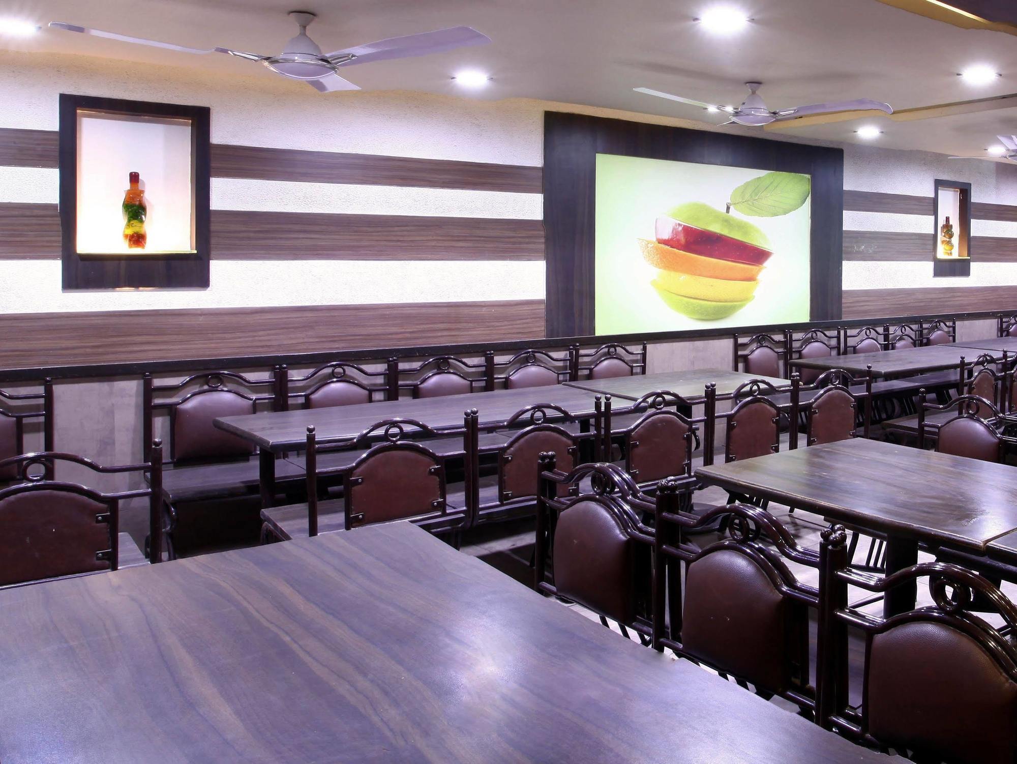 Hostel Mumbai By Maharana Inn Екстериор снимка