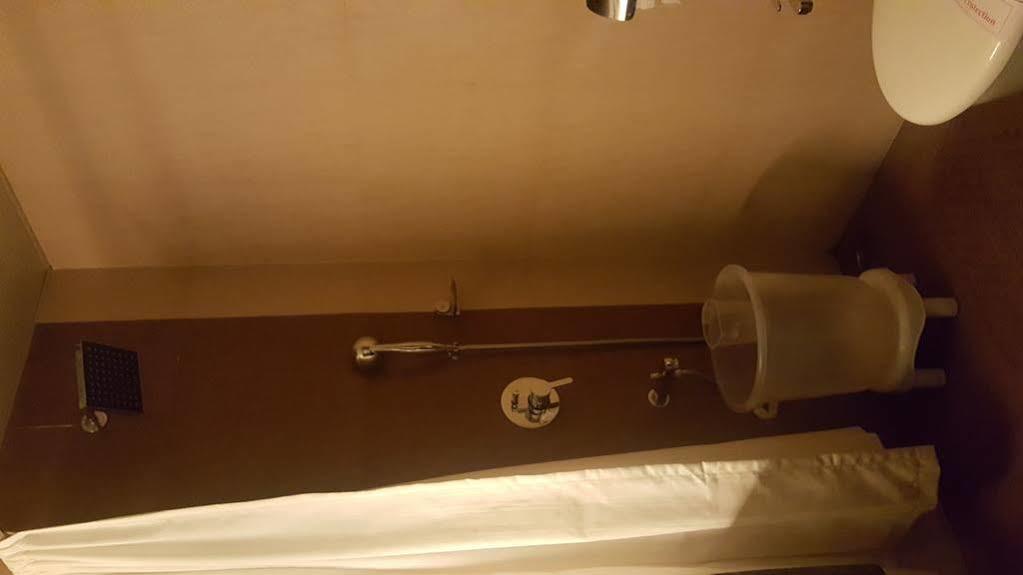Hostel Mumbai By Maharana Inn Екстериор снимка